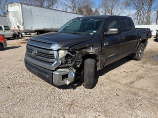 2015 Toyota Tundra SR5 5.7L V8 - Primary Damage Straight On Image